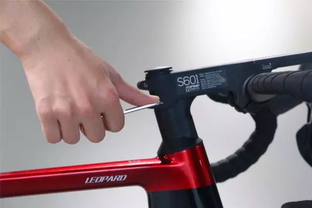 碳架骑行台_骑行碳碳的车架怎么样_碳座管对骑行