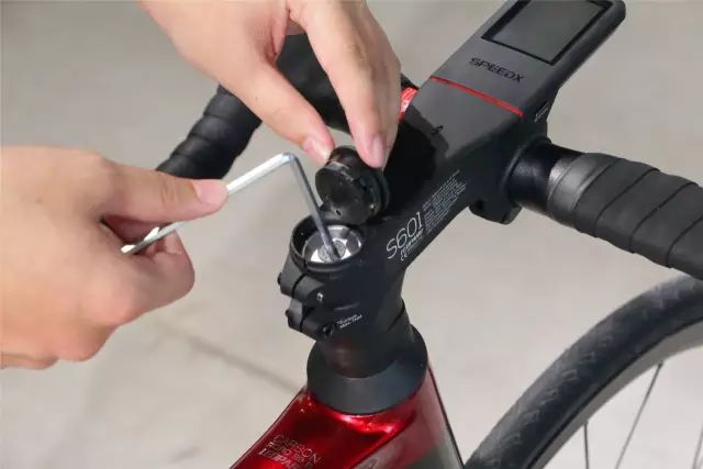 骑行碳碳的车架怎么样_碳架骑行台_碳座管对骑行