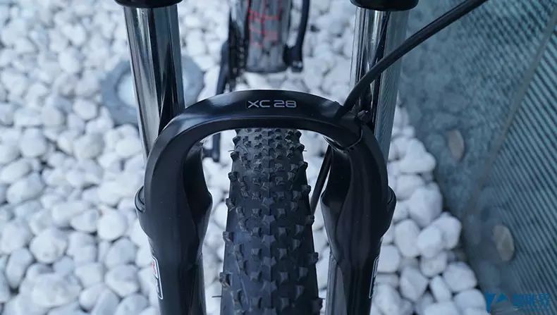 山地车前叉肩控还是线控_山地车肩控和线控图解_山地车前叉线控和肩控的区别