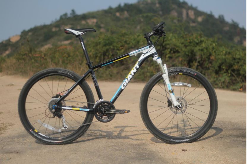 自行车赛道需要戴头盔吗_自行车赛道宣传标识_自行车xc赛道