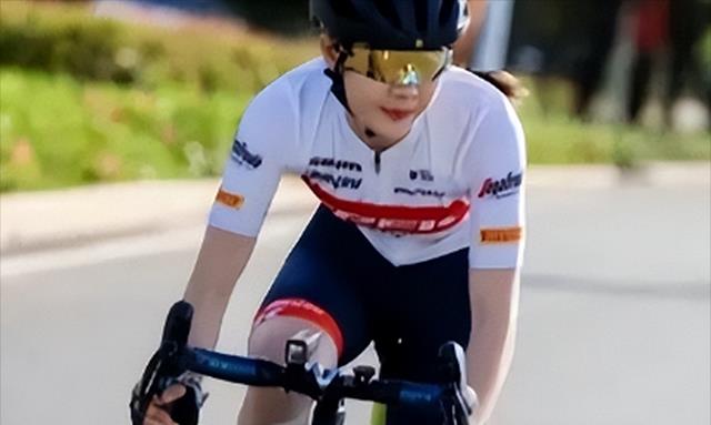 自行车运动员的身体条件_自行车运动员 身材_自行车运动员的身材