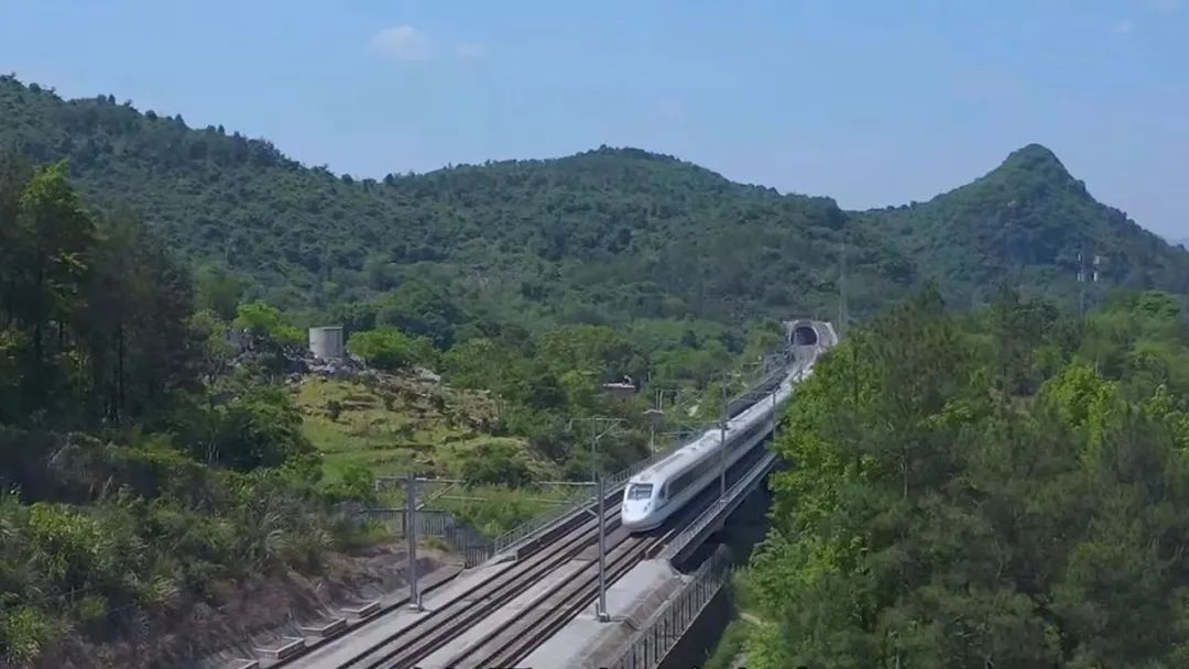 庞巴迪rxt300价格_庞巴迪3500_庞巴迪350多少钱