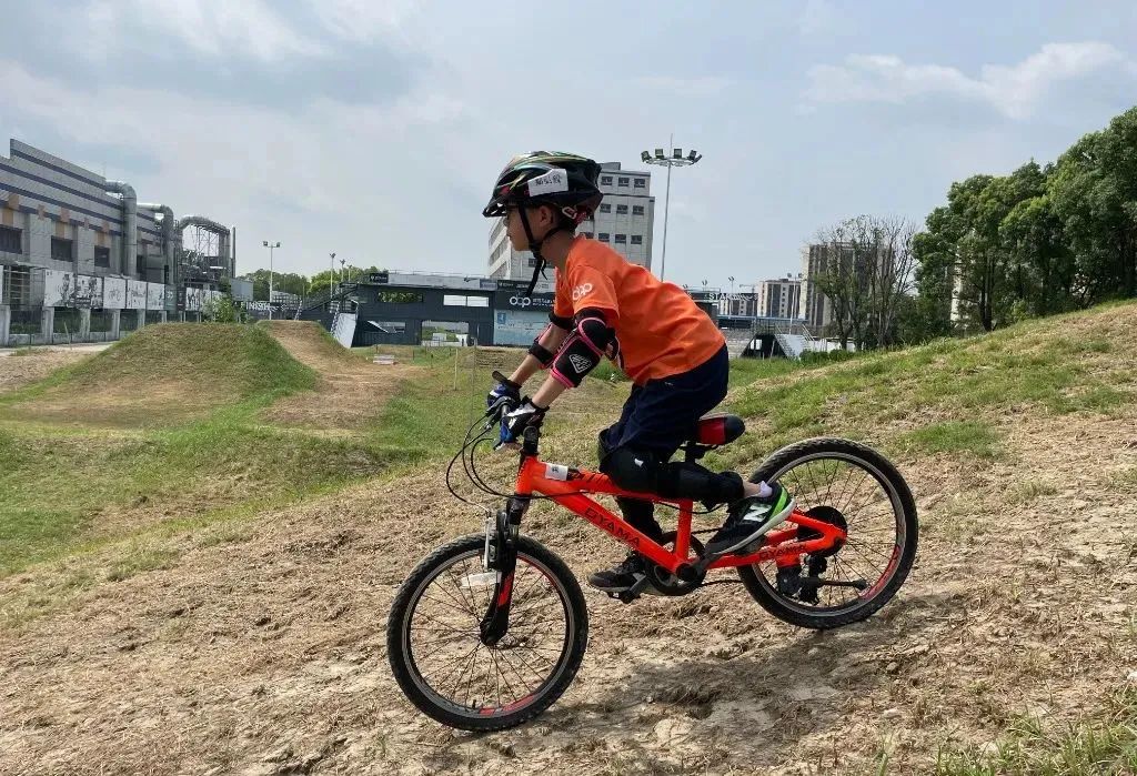 欧亚马山地车报价_鸥亚马山地车怎么样_欧亚马山地车怎么样