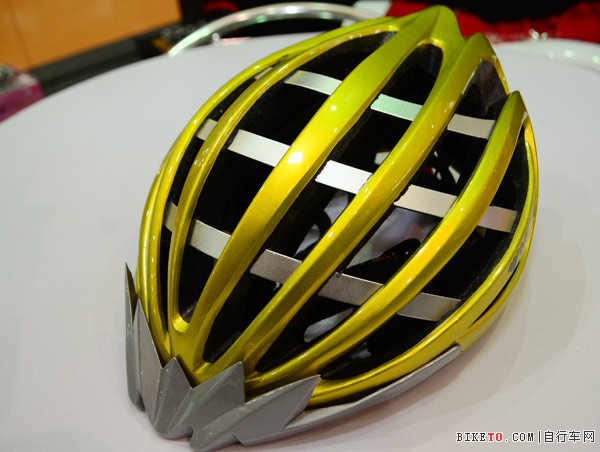 新型降温铝骨架超轻头盔