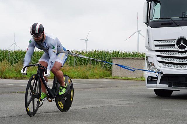 自行车运动员的身体条件_自行车运动员的身材_自行车运动员 身材