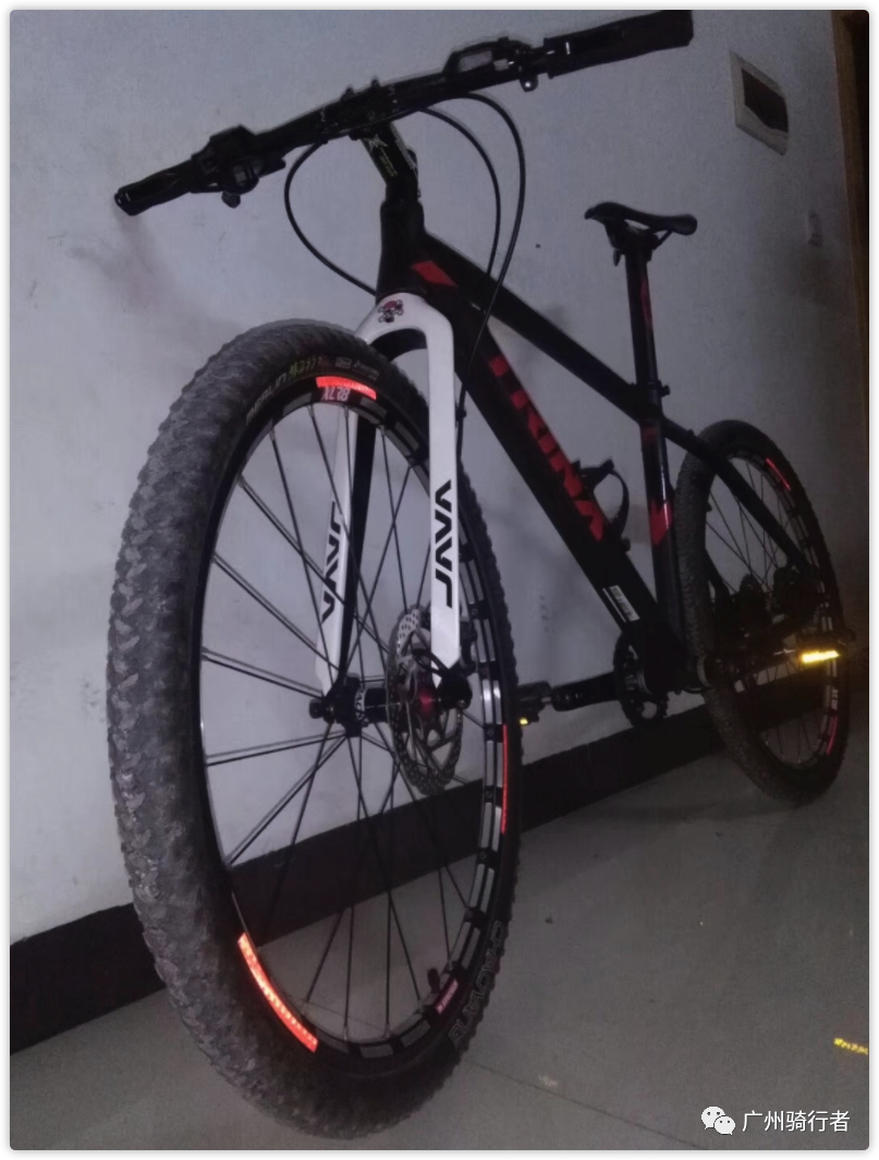 自行车前叉异响咔咔声_自行车前叉吱吱响_自行车前叉响