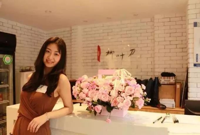 学霸合伙开烧烤店_合伙烧烤店取名字_合伙开烧烤店怎么经营