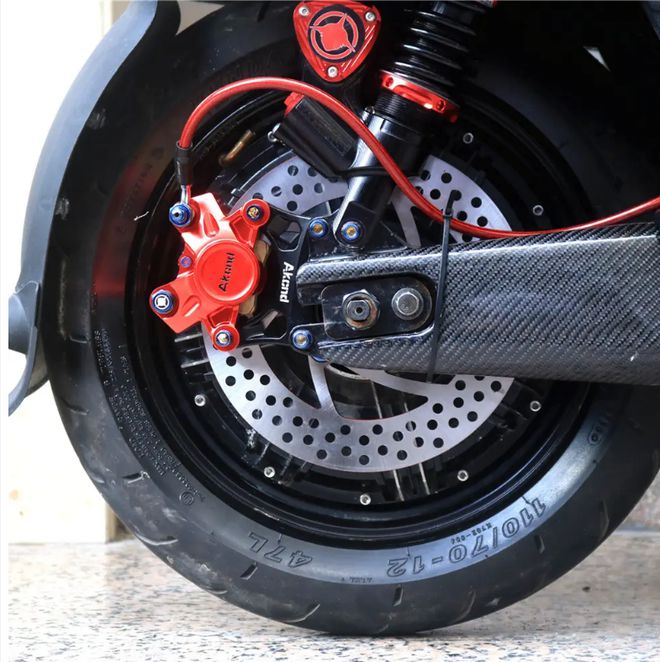 摩托车改装后碟刹好吗_摩托车改后碟刹车_摩托车改后碟刹能过年审吗