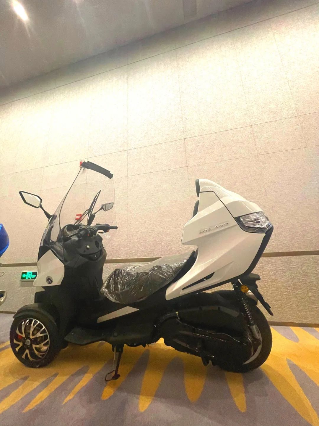 两轮自平衡智能车_两轮平衡智能车有哪些_两轮平衡智能车图片