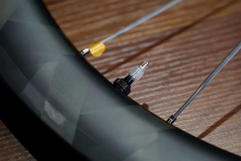 碳前叉推荐_全碳前叉安全吗_公路车碳前叉推荐