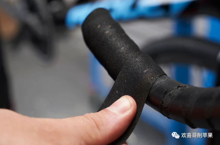 自行车前叉安装_自行车安装前叉步骤_自行车前叉安装视频教程