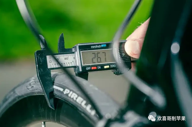 自行车前叉安装_自行车前叉安装视频教程_自行车安装前叉步骤