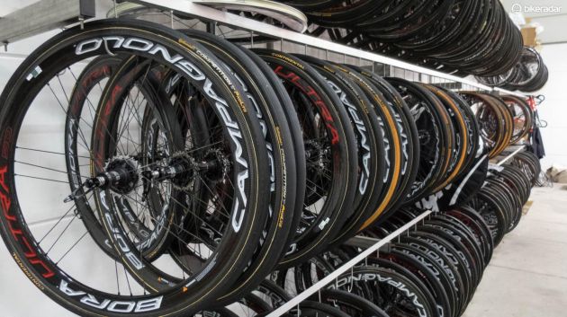 半岛·BOB官方网站 公路轮组买方指南 献给准备升级轮组的新手