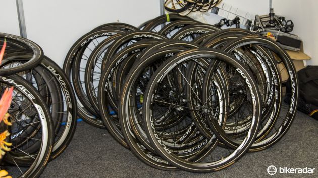 公路轮组买方指南——献给那些准备升级轮组的新手