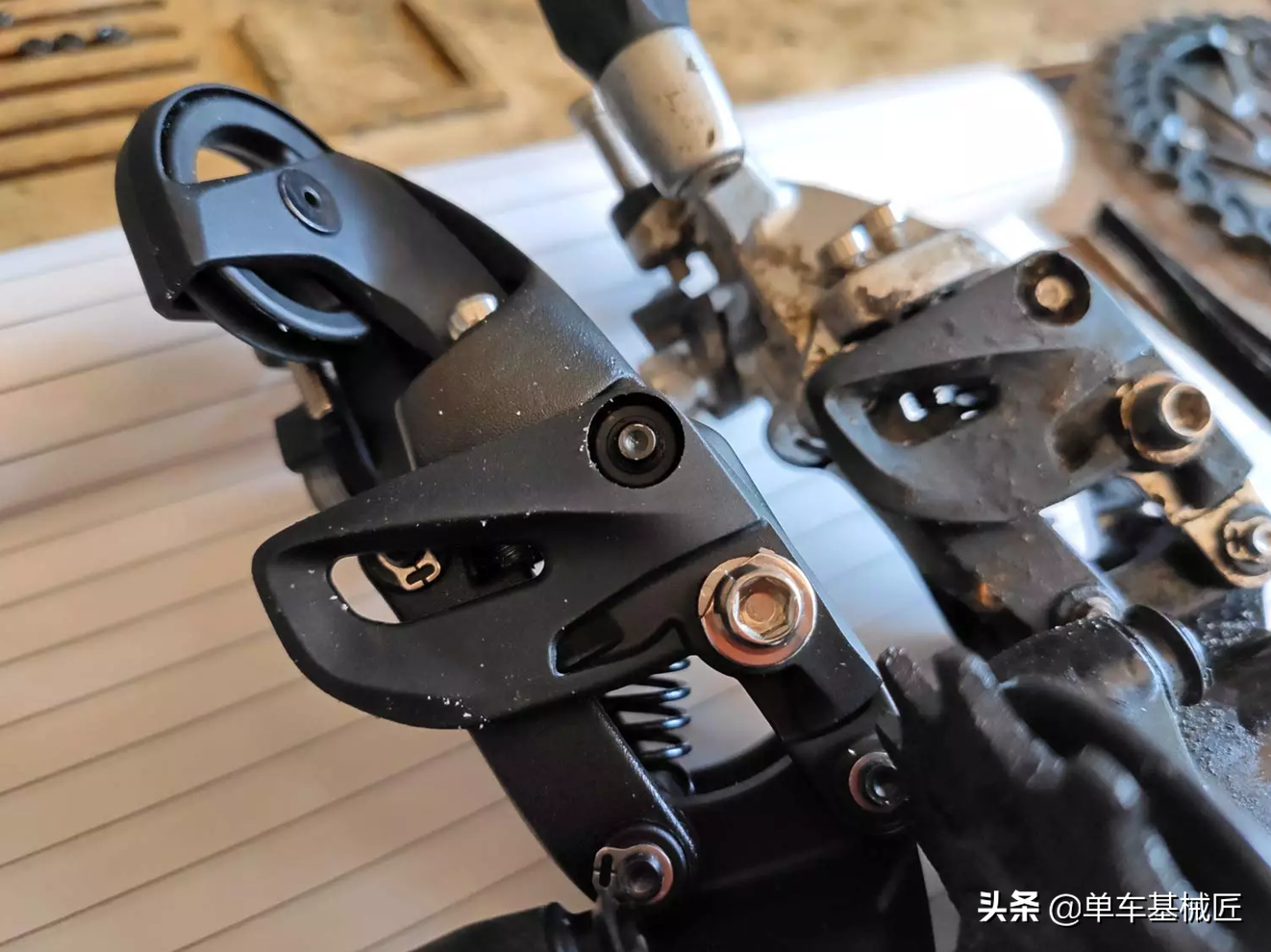 山地拆卸车塔基安装视频_山地车塔基拆卸_山地车塔基拆卸视频