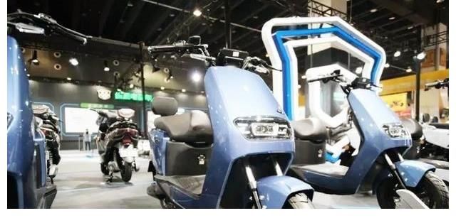 雅迪绿佳哪个耐用质量好_雅迪绿佳电动车_绿佳和雅迪哪个好