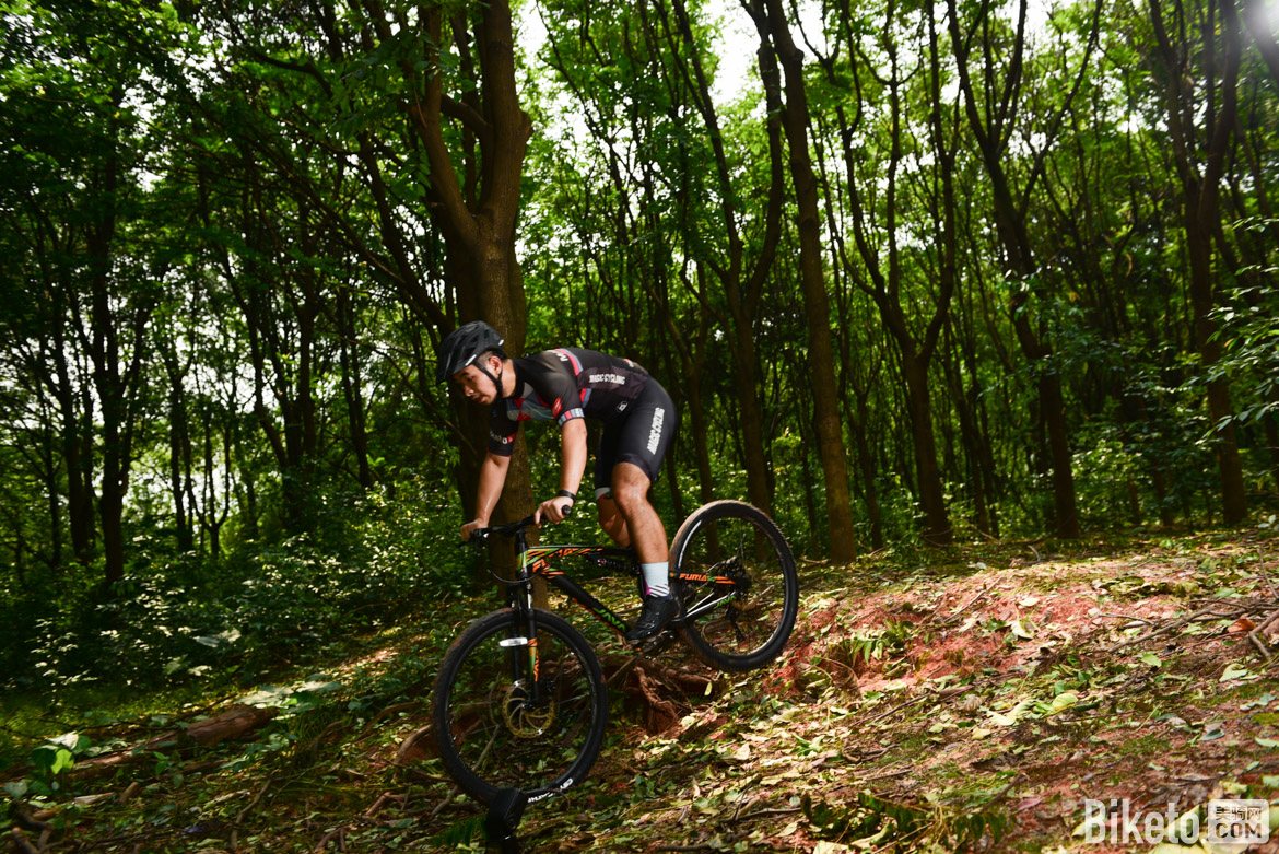 山地车控车技巧_山地车线控锁死不回弹了_山地车线控