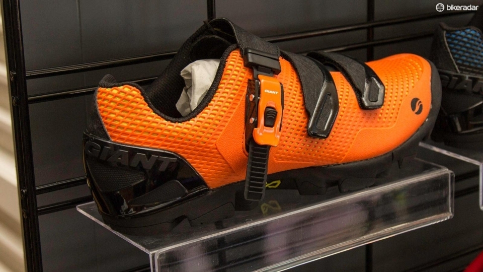 星空·体育中国官方网 捷安特最新产品,让你武装到牙齿!