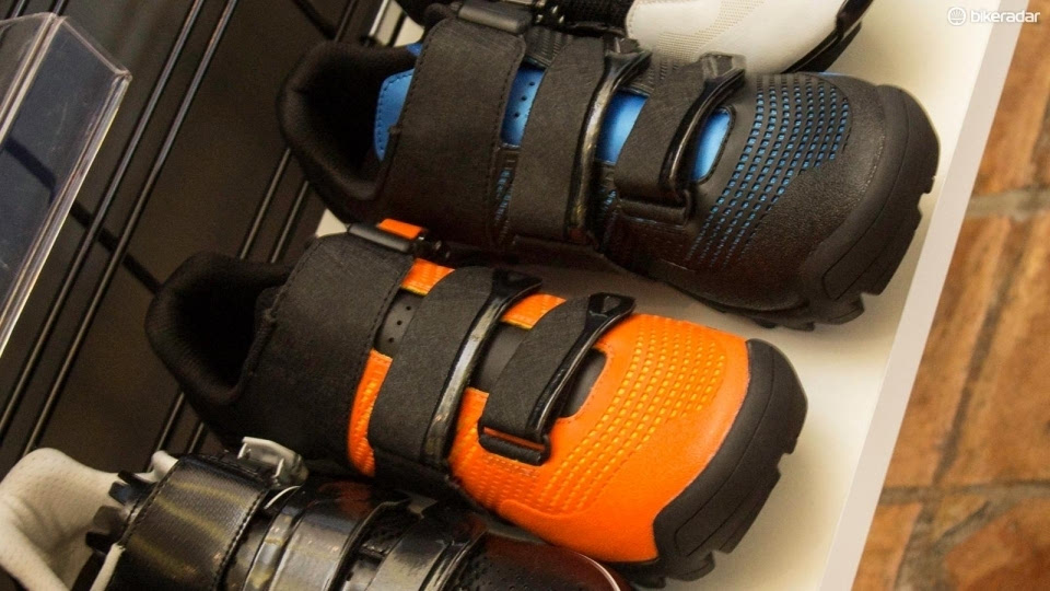 捷安特小自行车怎么折叠_捷安特折叠车怎么折叠图解_捷安特小折