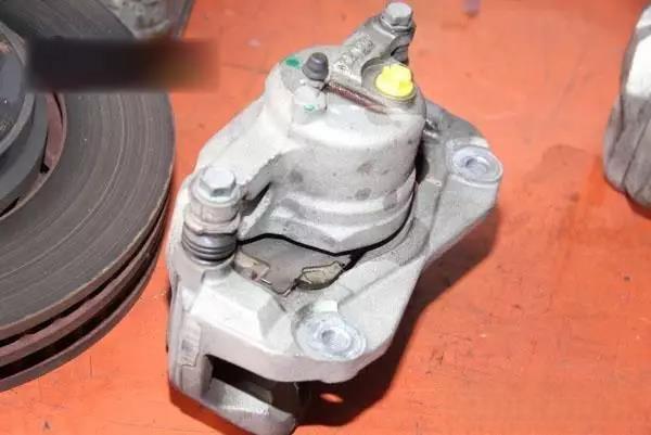 汽车改装知识大讲堂---刹车系统-有驾