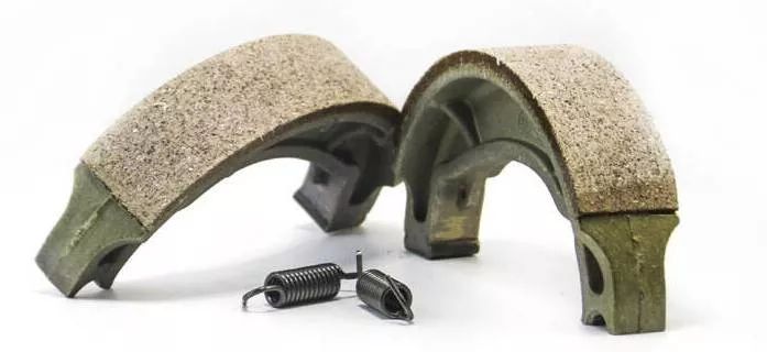 鼓刹碟刹区别_鼓刹和碟刹有什么区别_鼓刹和碟刹