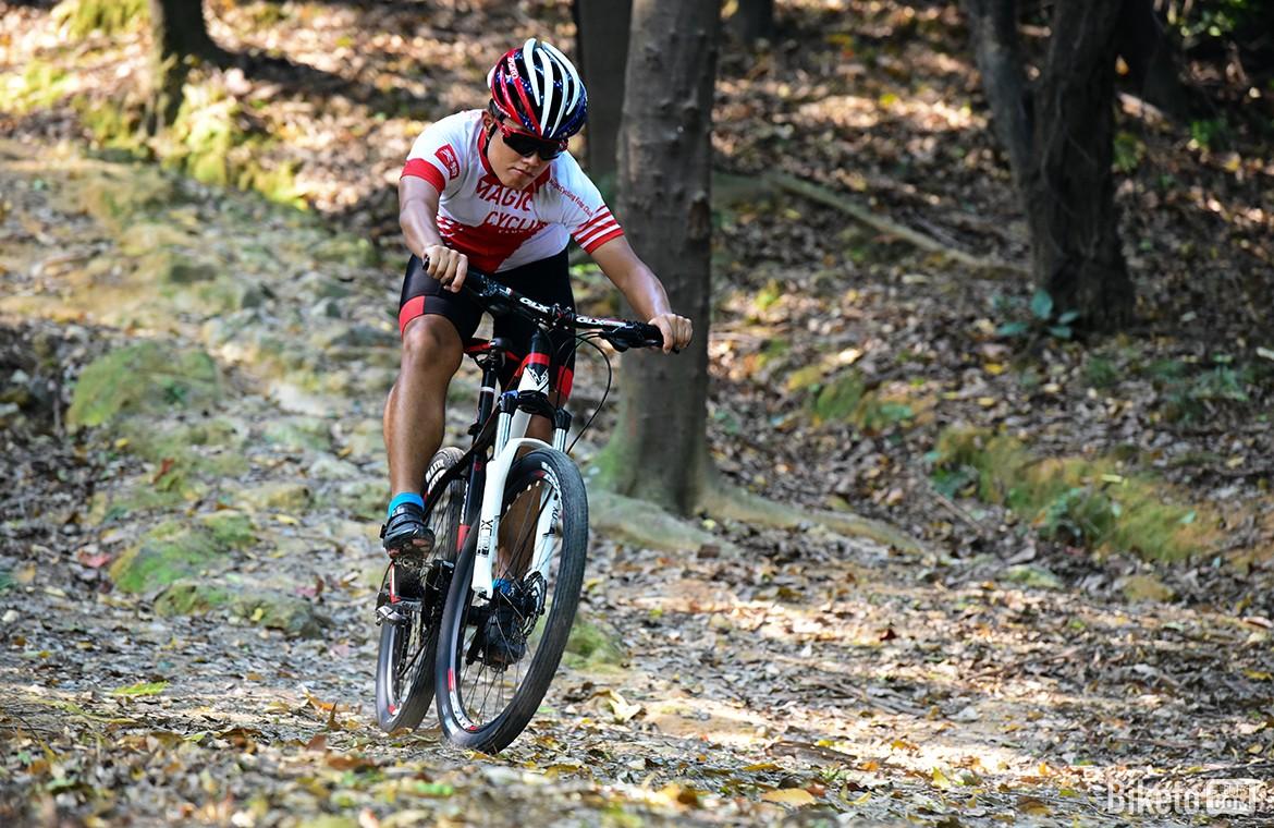 山地新手买车好还是老车_山地自行车适合新手吗_新手买什么山地车好