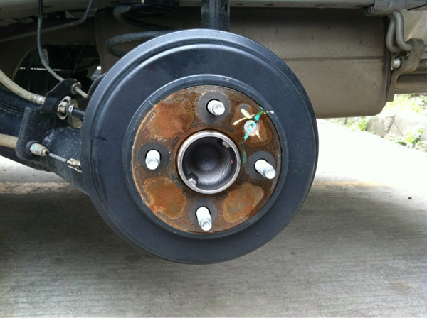 星空体育app下载入口 后轮鼓刹可以换碟刹吗？