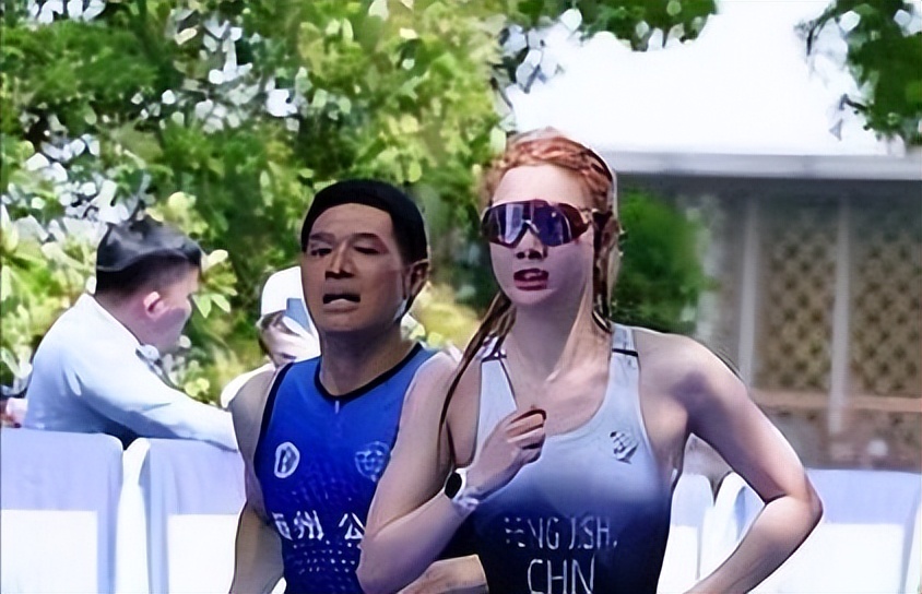 女子自行车运动_女自行车运动员_自行车运动员训练视频