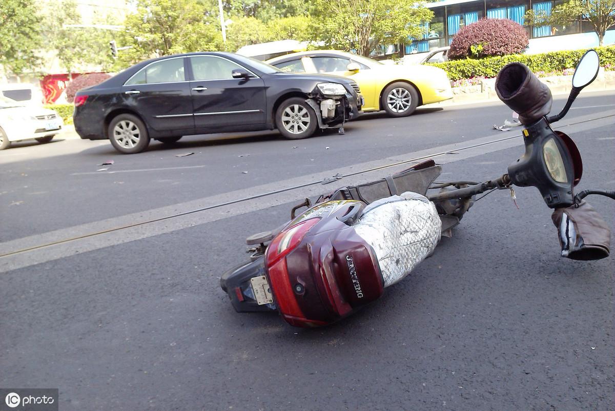 绿源电动车led屏广告语_绿源电动车电视广告_绿源电动车广告宣传车