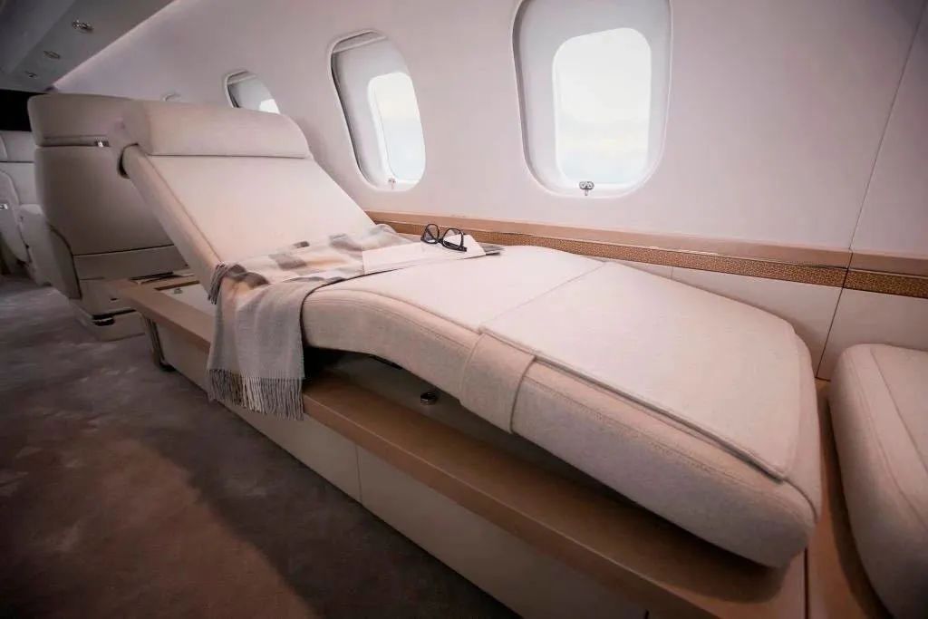 庞巴迪挑战者300起飞视频_庞巴迪挑战者850价格_庞巴迪挑战者最新款