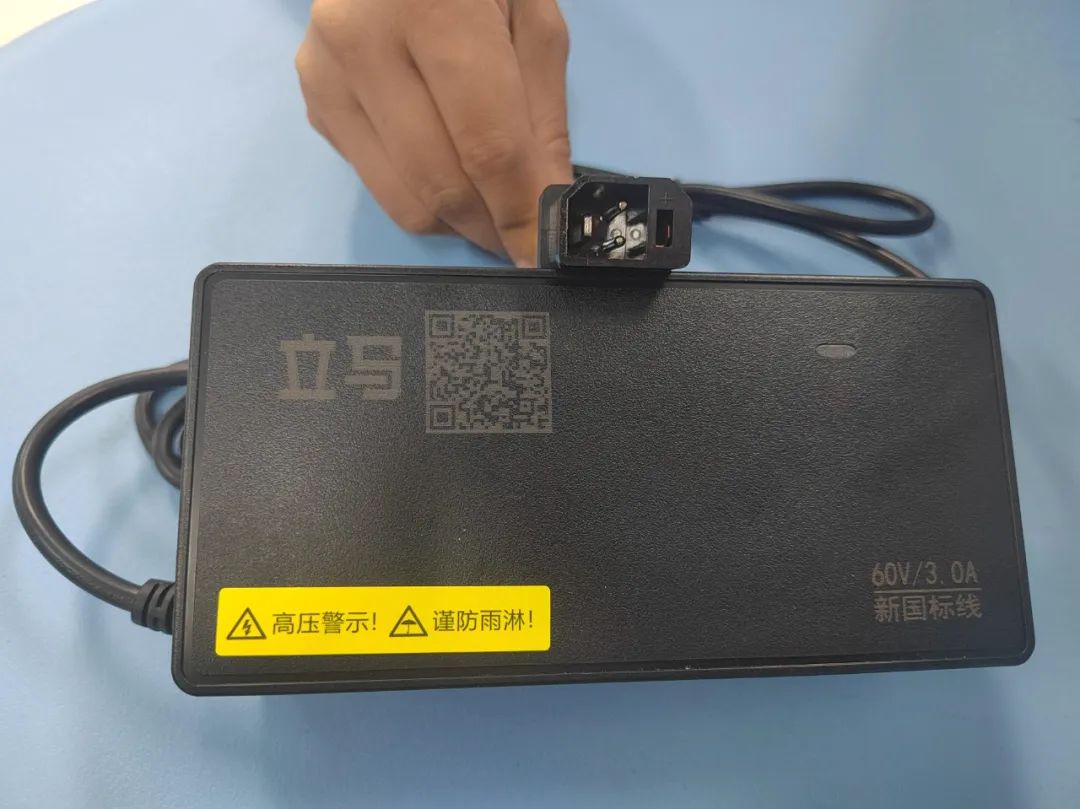 电动车充电器买什么型号的_电动车充电器选购_电动车充电器型号选择