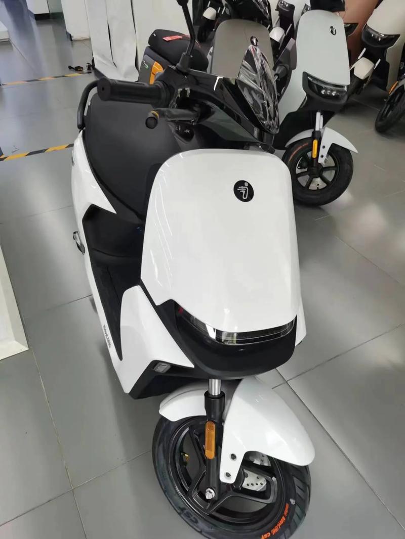 绿源电动车电视广告_搜一下绿源电动车广告语_绿源电动车led屏广告语