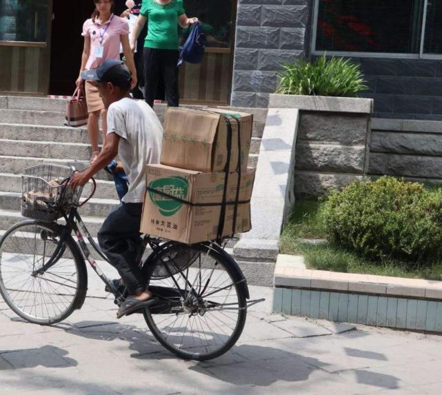 星空·体育中国官方网 走进朝鲜，朝鲜人买自行车有什么要求？