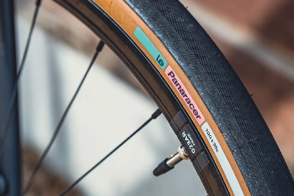 自行车部件名称详解_车架材质与结构_自行车车架结构