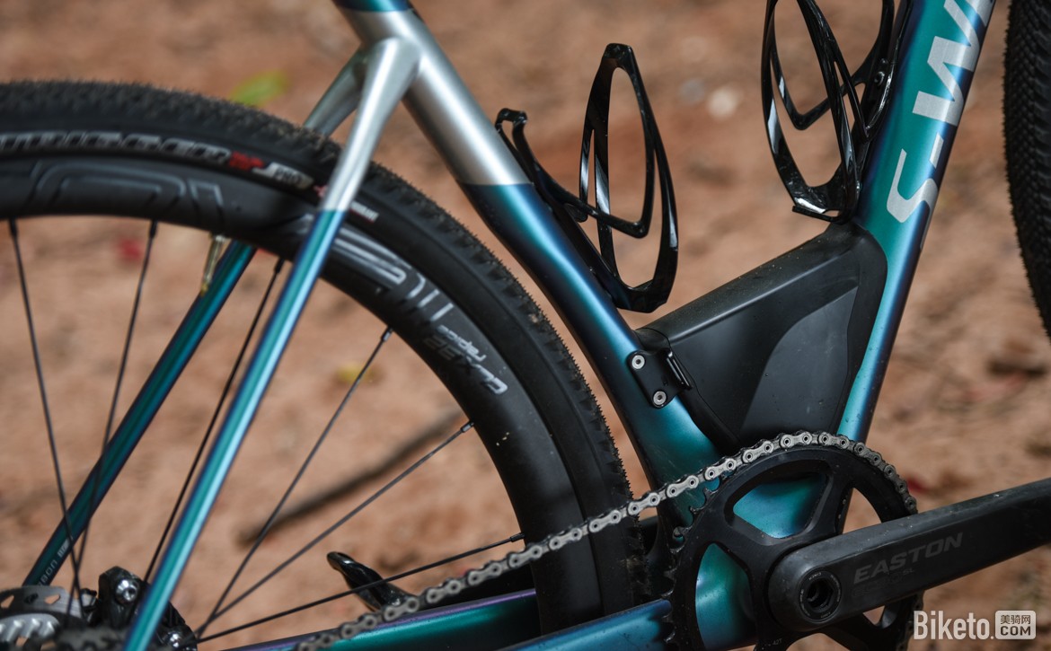 全地形公路车Gravel Bike S-Works Diverge Future Shock减震器渐进式弹簧_全地形公路车Gravel Bike S-Works Diverge涂装变色龙漆面工艺_rockshox xc32