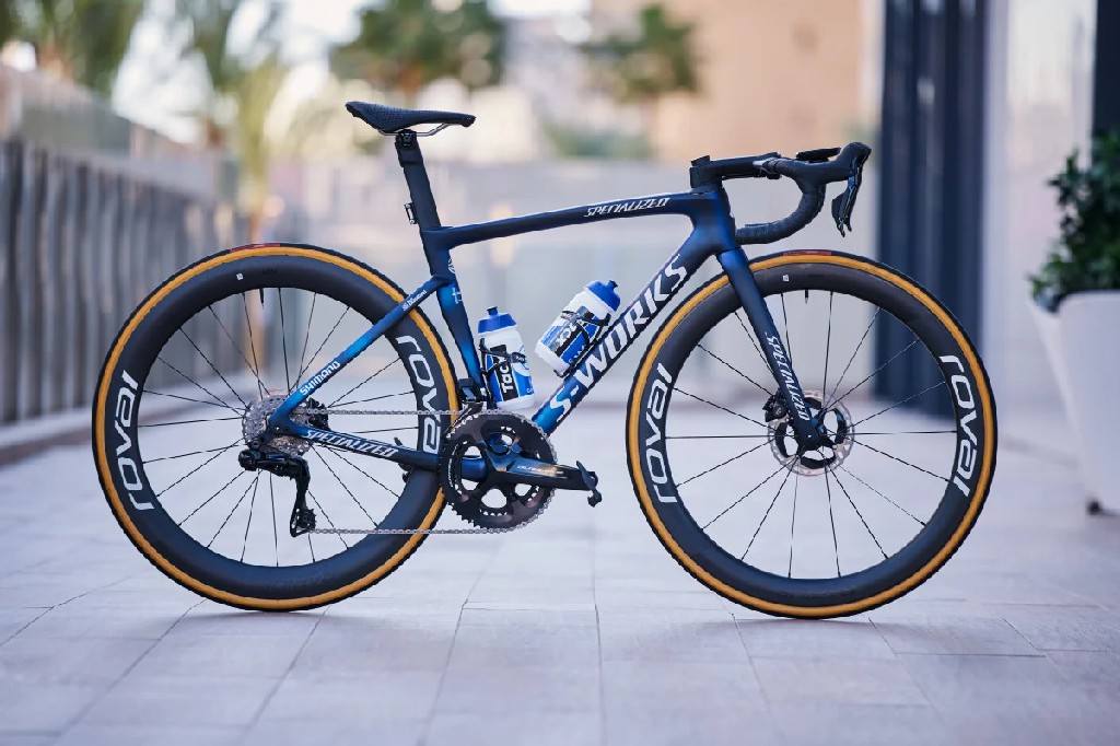 欧倍青Canyon自行车_cannondale supersix_博拉车队闪电自行车