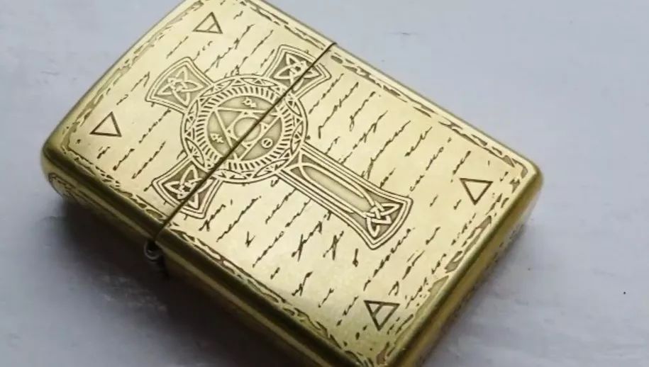 为什么 70% 的 Zippo 打火机，都卖给了不抽烟的姑娘？