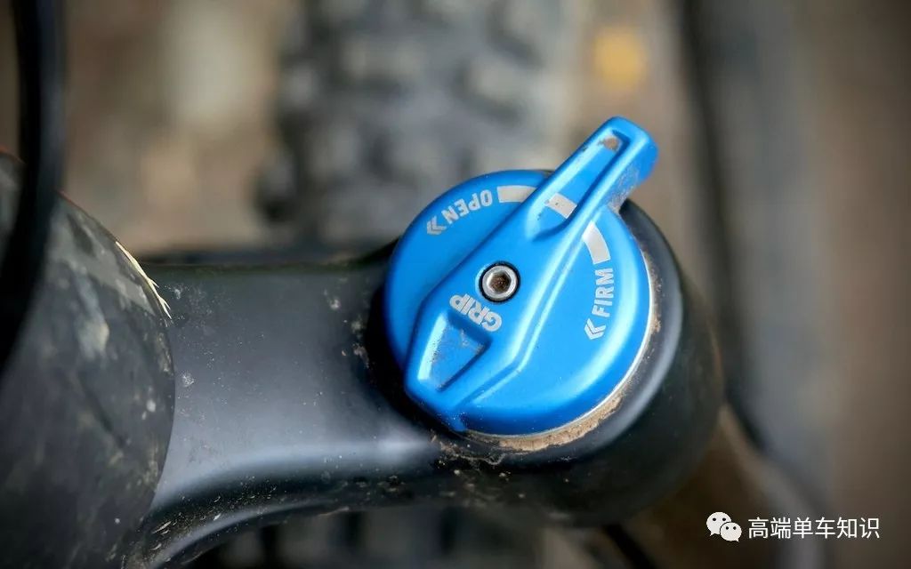 自行车前叉调整_自行车前叉怎么调节软硬_自行车前叉怎么调