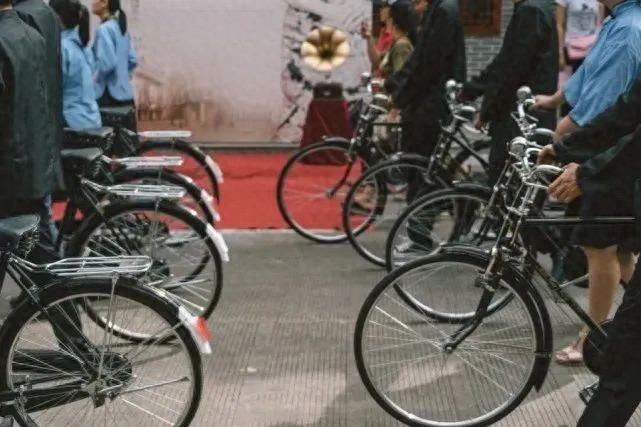 星空·体育中国官方网 马云带火的“自行车爱马仕”，二手炒到15万