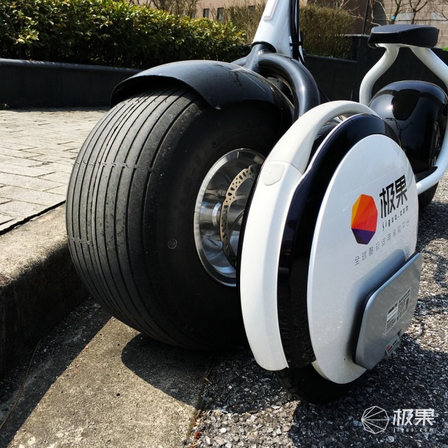 智能平衡车品牌_Ninebot One A1 平衡车_单轮平衡车使用体验