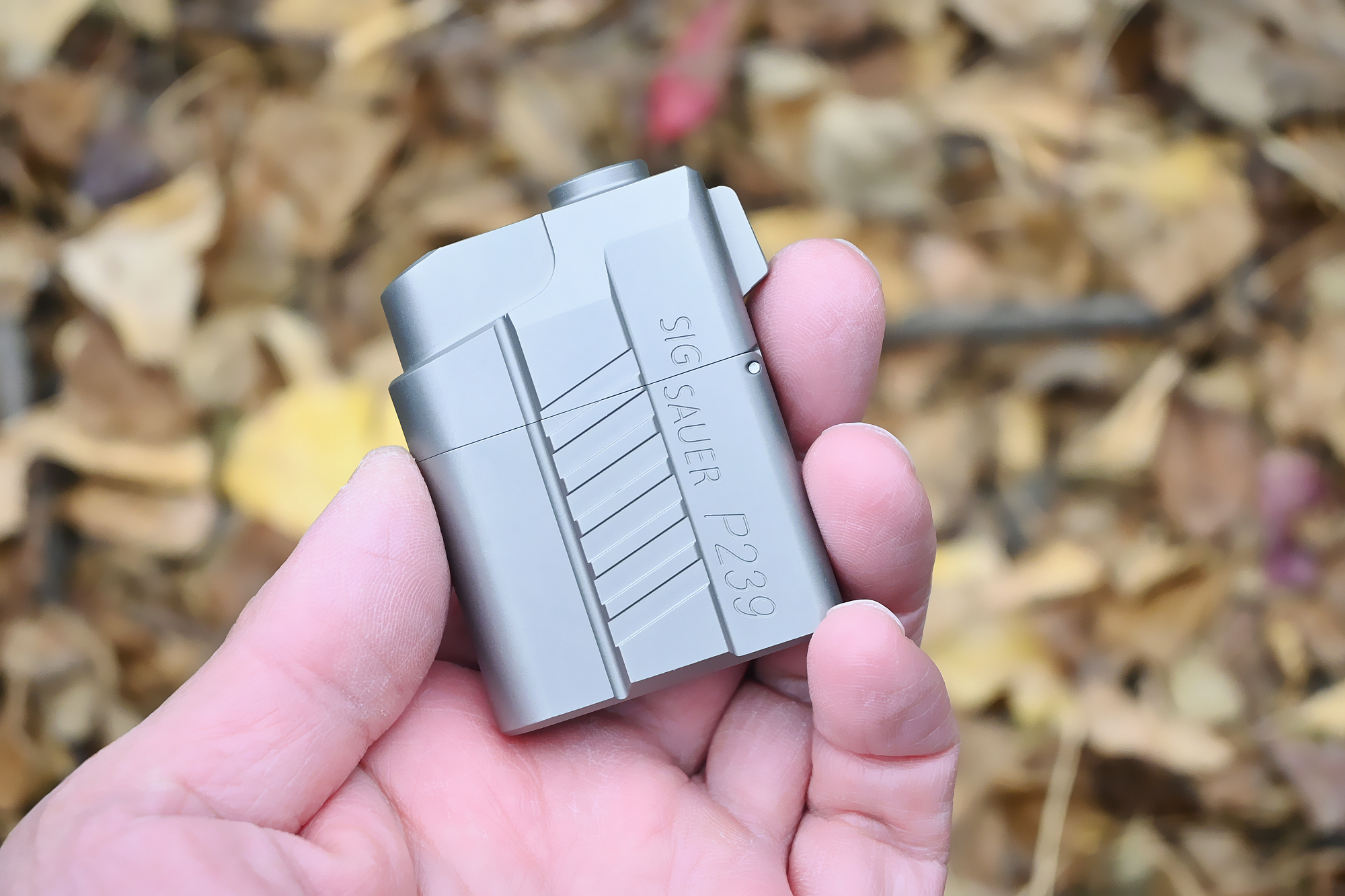 钛合金ZIPPO打火机 __zippo加油能用多久