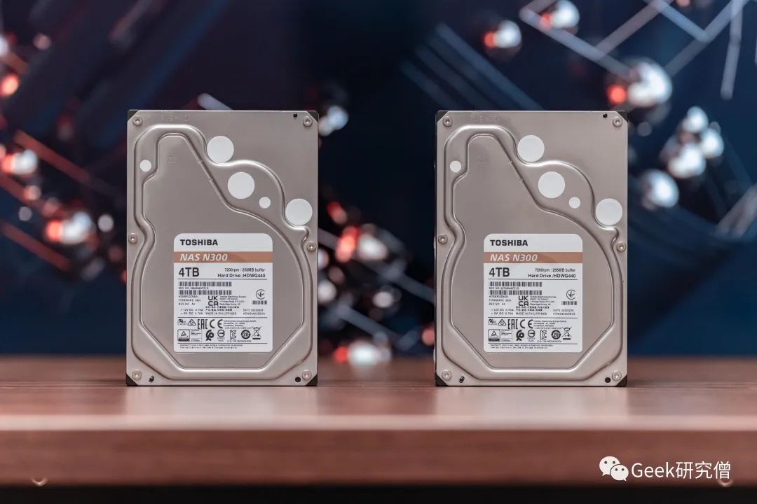 硬盘盘片材质_硬盘盘片是什么金属_硬盘片是什么材质