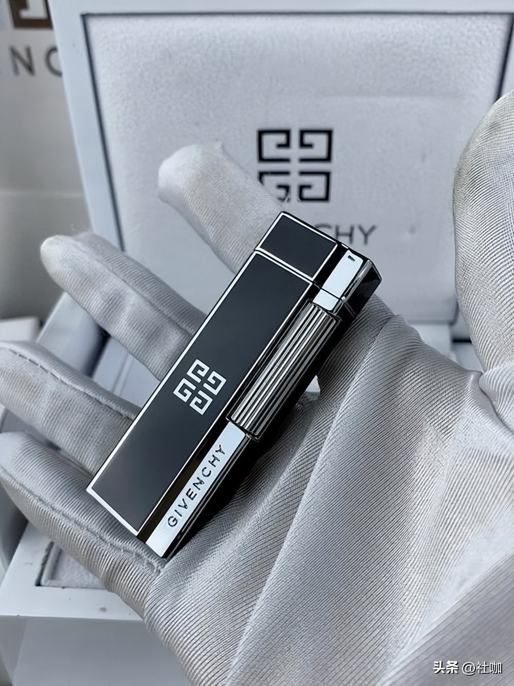 Zippo打火机收藏价值_zippo加油能用多久_都柏特打火机拉丝机身