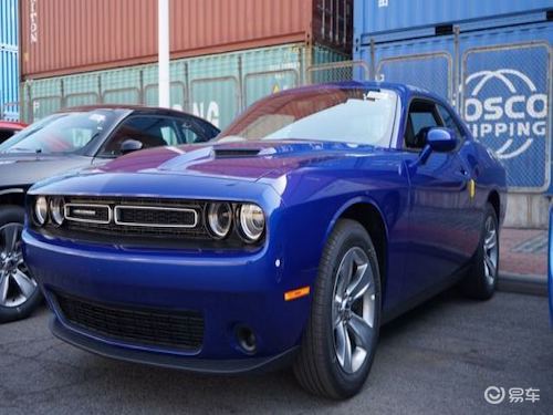 道奇挑战者SXT版 3.6L V6发动机 八速自动变速器 运动座椅_道奇挑战者参数配置