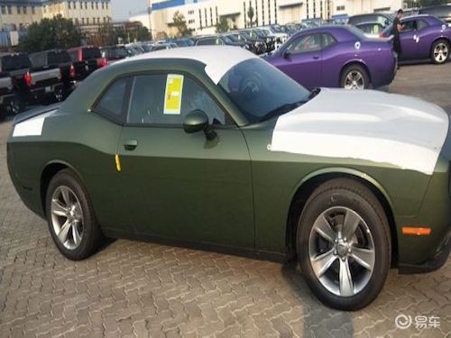 道奇挑战者参数配置_道奇挑战者SXT版 3.6L V6发动机 八速自动变速器 运动座椅