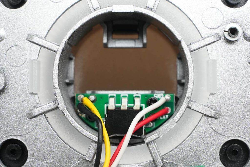 机乐堂车载蓝牙发射器拆解_机乐堂带线款多端口车载蓝牙发射器_智能蓝牙gps定位车充