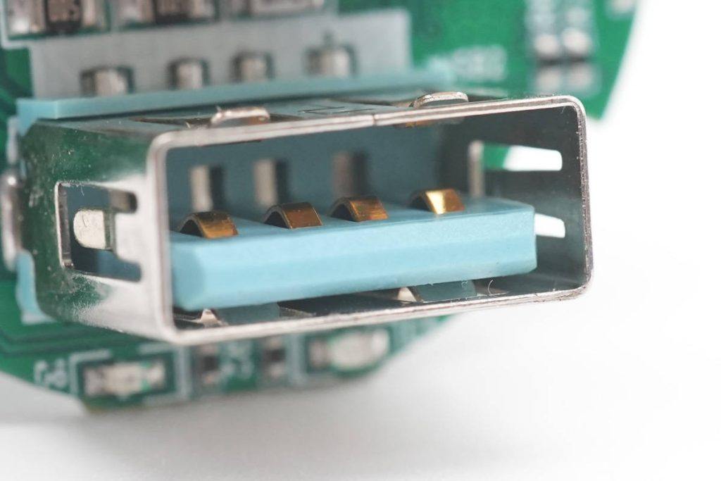 智能蓝牙gps定位车充_机乐堂带线款多端口车载蓝牙发射器_机乐堂车载蓝牙发射器拆解