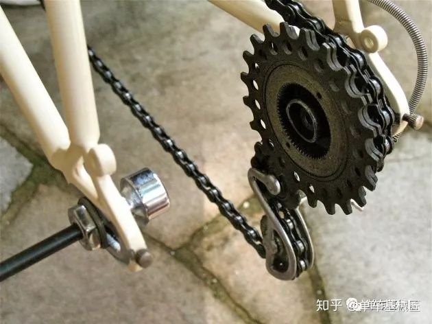 xd塔基飞轮安装_拆卸飞轮塔基的工具_飞轮塔基如何拆卸