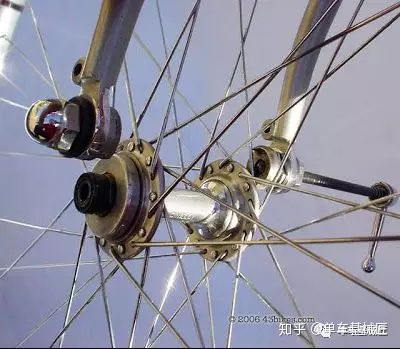 飞轮塔基如何拆卸_xd塔基飞轮安装_拆卸飞轮塔基的工具