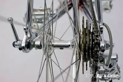 飞轮塔基如何拆卸_拆卸飞轮塔基的工具_xd塔基飞轮安装